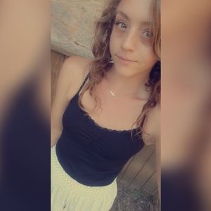 Meet your Posher, Ashley Lynn